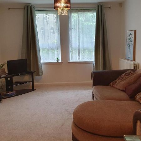 2-Bedroom Back Hilton Area Apartment - Ground Floor, Aberdeen City Center 部屋 写真