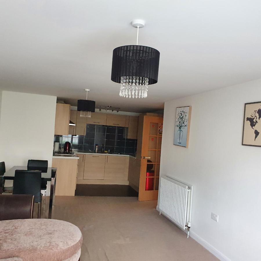 2-Bedroom Back Hilton Area Apartment - Ground Floor, Aberdeen City Center エクステリア 写真