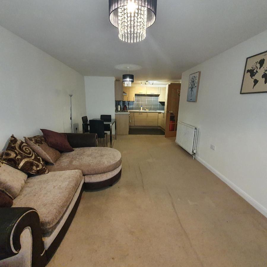 2-Bedroom Back Hilton Area Apartment - Ground Floor, Aberdeen City Center エクステリア 写真