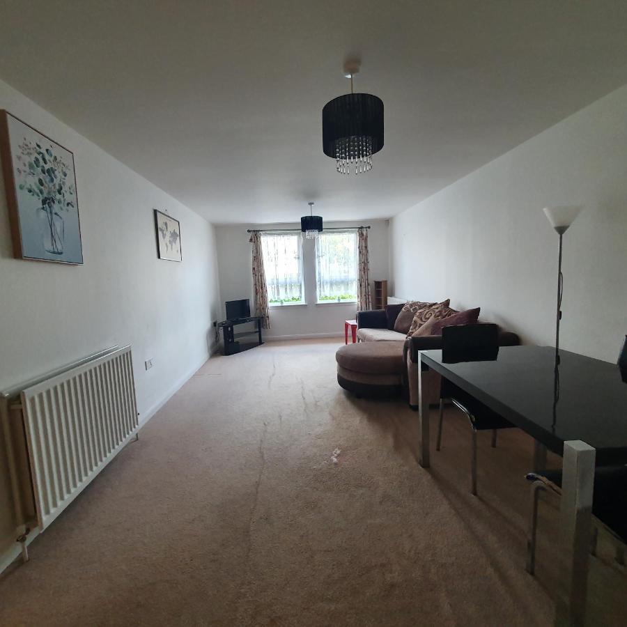 2-Bedroom Back Hilton Area Apartment - Ground Floor, Aberdeen City Center エクステリア 写真
